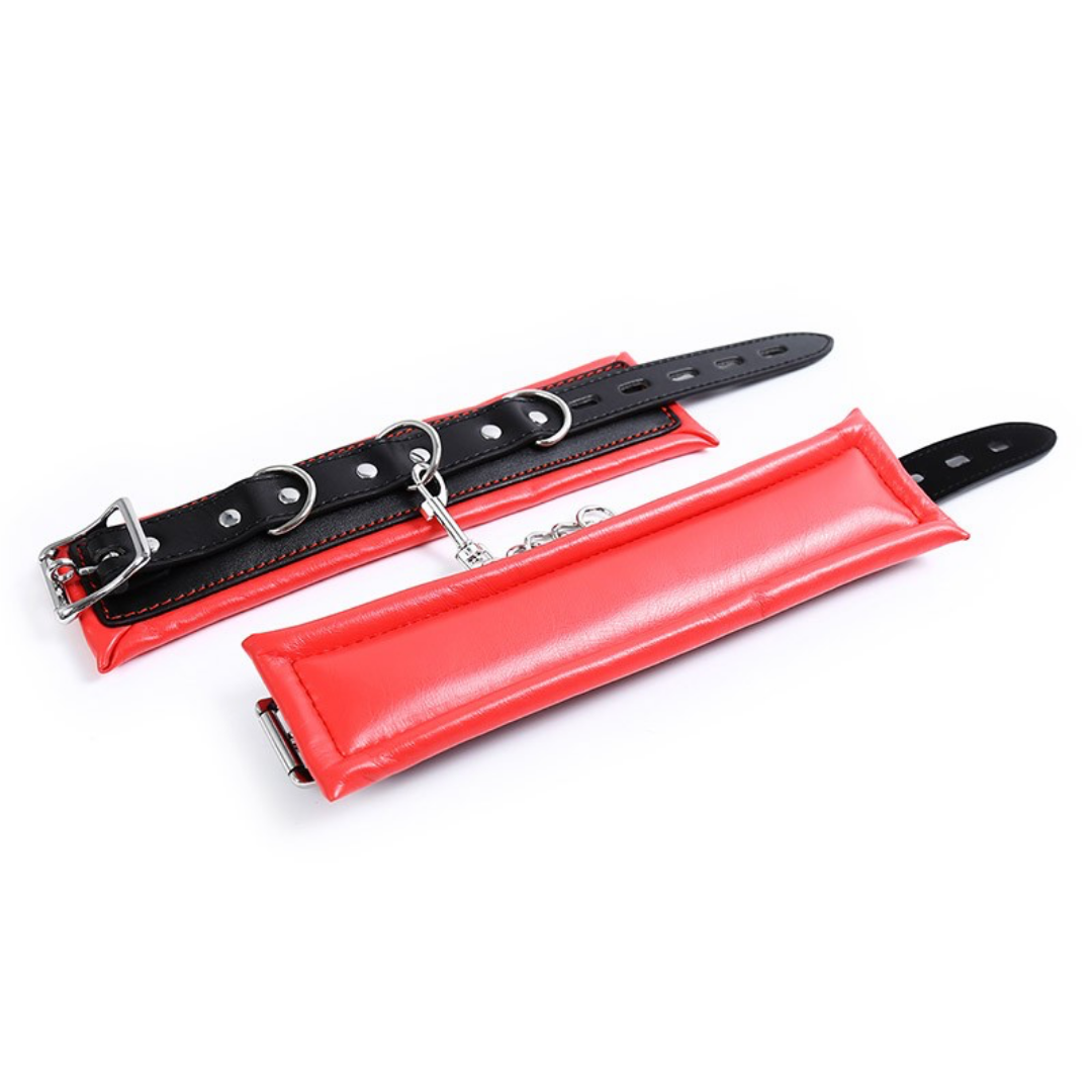 Esposas con Cadena Red Room